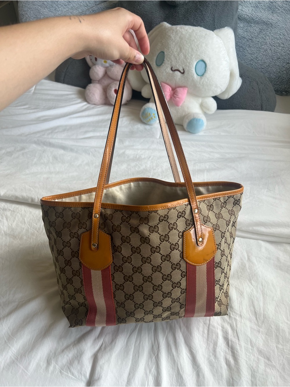 Gucci Beige GG Supreme Canvas Tote - Picture 6 of 7